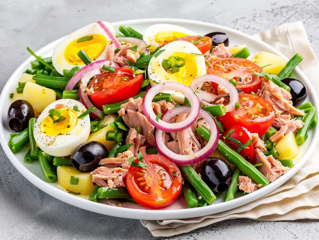 Salade niçoise traditionnelle
